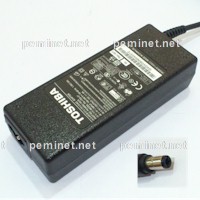 Eliminador / Cargador - Toshiba 15.0 V / 5.0 A - Conector 6.5 mm