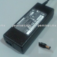 Eliminador / Cargador - Toshiba 19.0 V / 4.74 A - Conector 5.5 mm